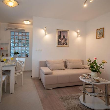 Apartman Karla Солин Экстерьер фото