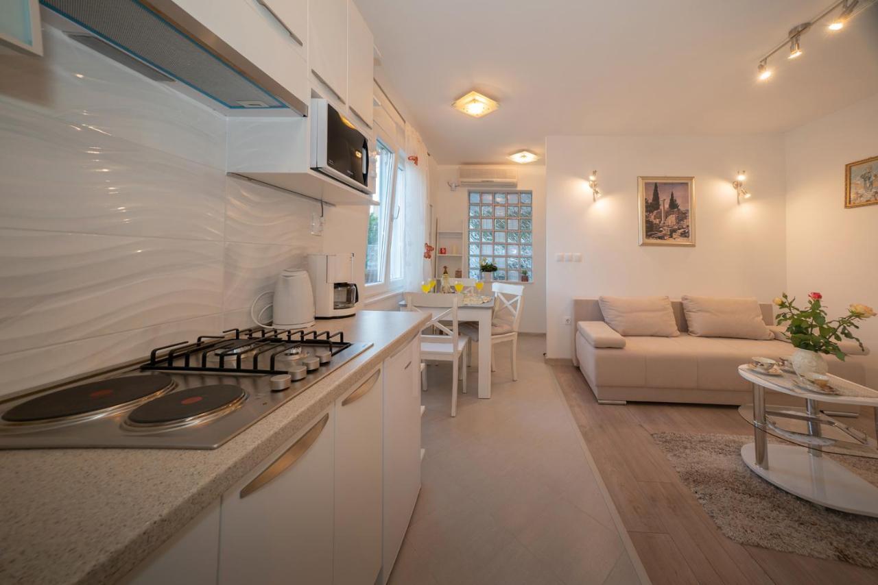 Apartman Karla Солин Экстерьер фото