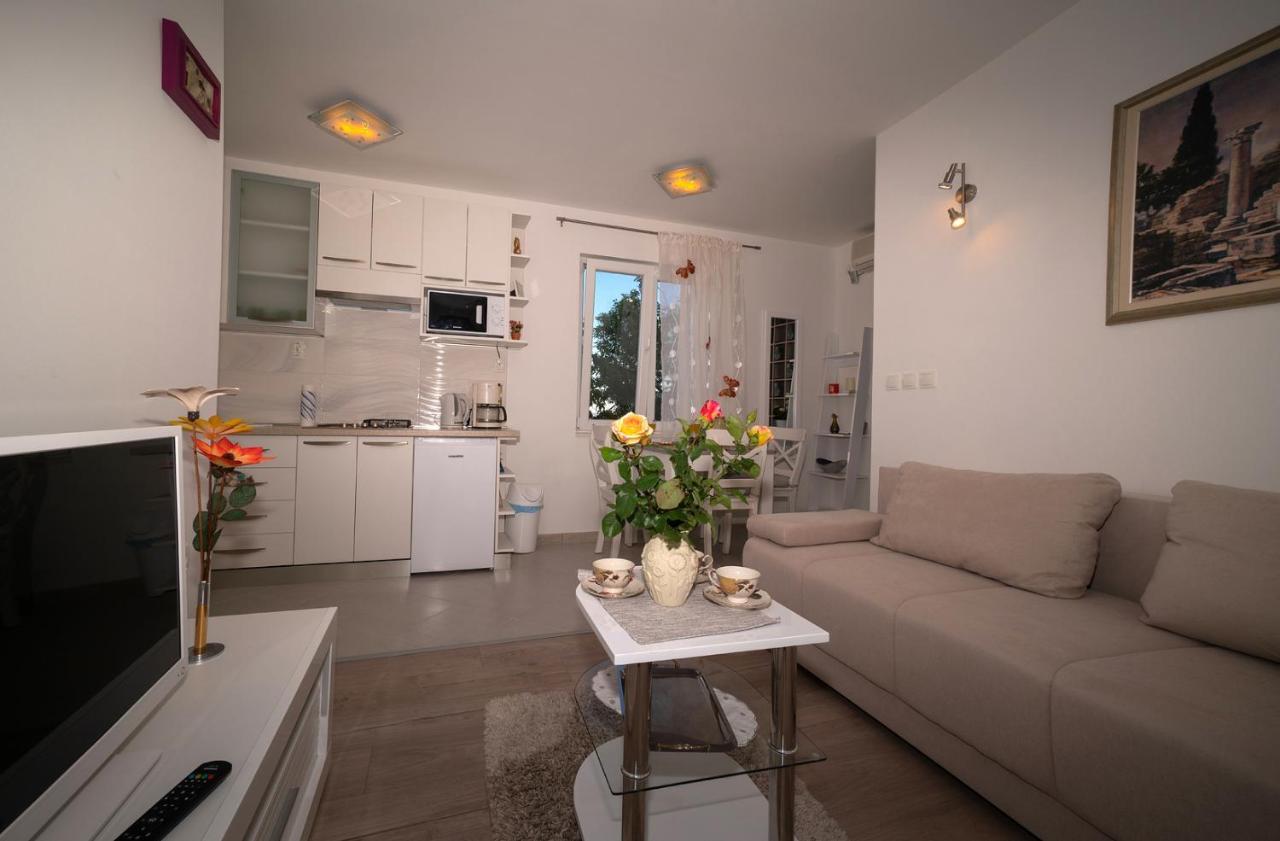 Apartman Karla Солин Экстерьер фото