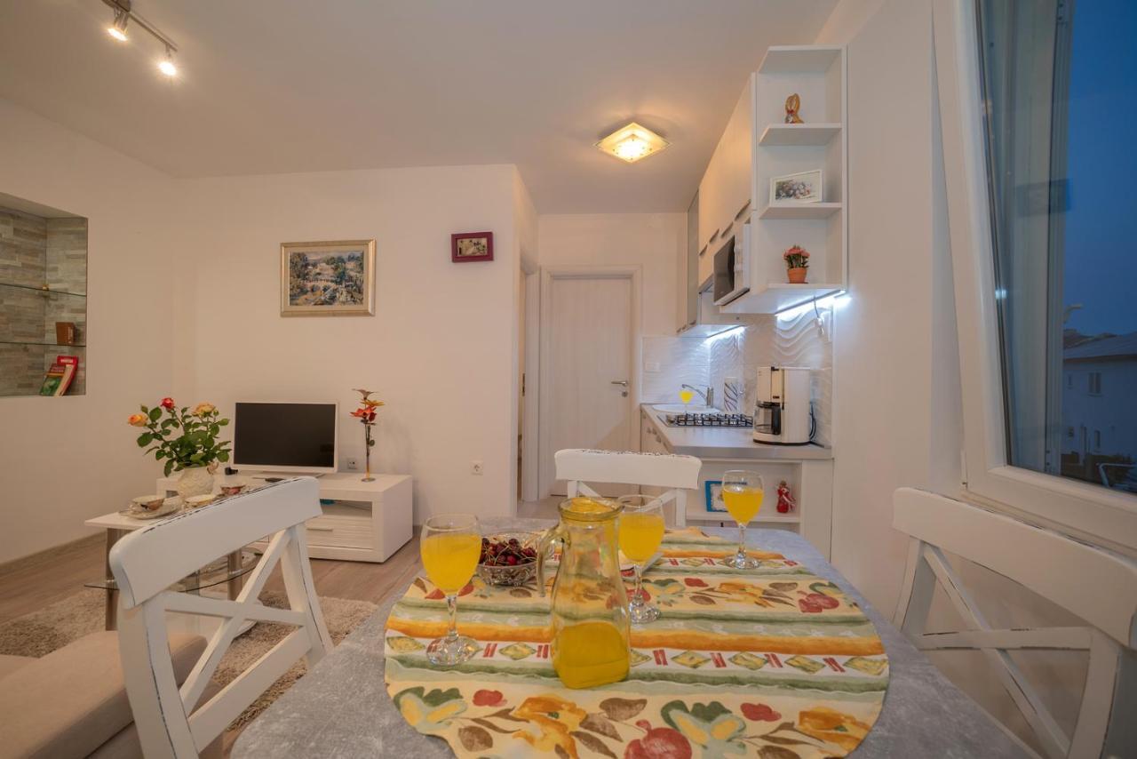 Apartman Karla Солин Экстерьер фото