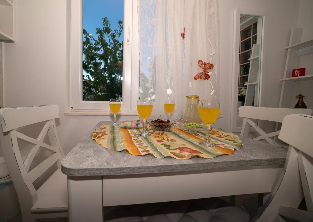 Apartman Karla Солин Экстерьер фото