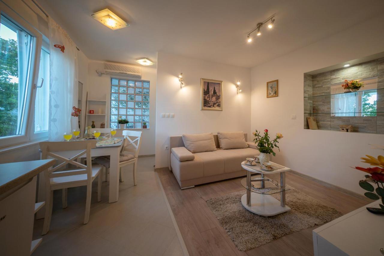 Apartman Karla Солин Экстерьер фото