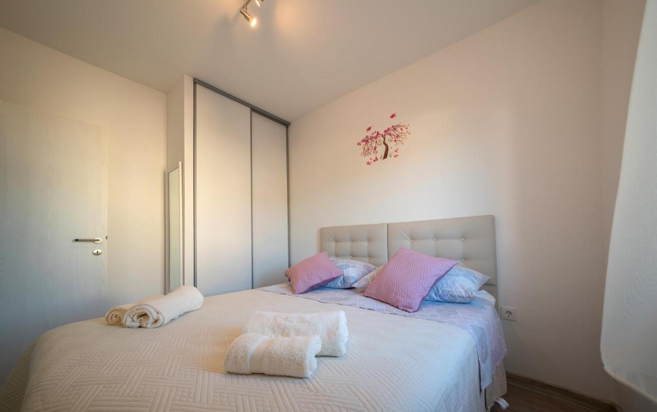 Apartman Karla Солин Экстерьер фото