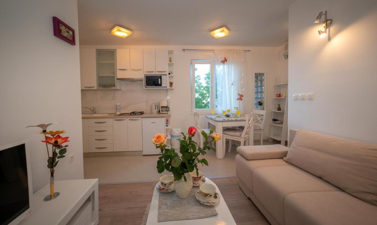 Apartman Karla Солин Экстерьер фото