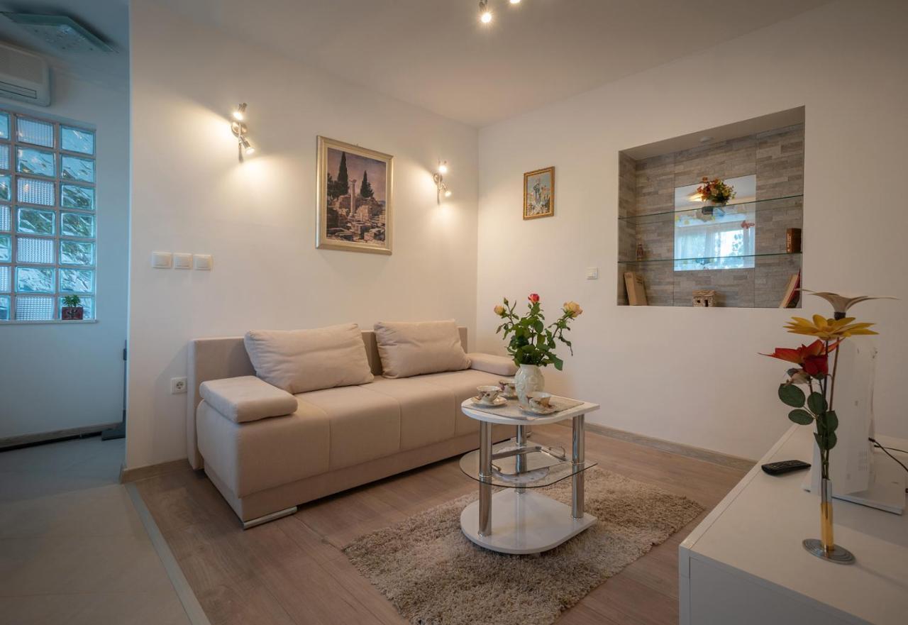 Apartman Karla Солин Экстерьер фото